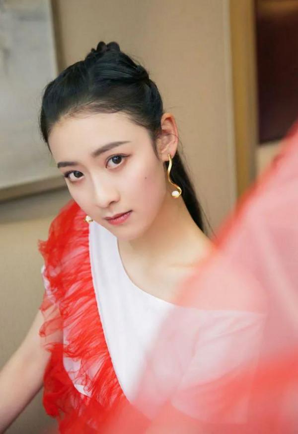 楊祺如，年輕演員