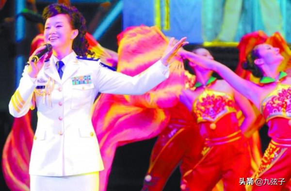 “小宋祖英”呂薇：與父母不為人知的“戰爭”，50歲依然單身