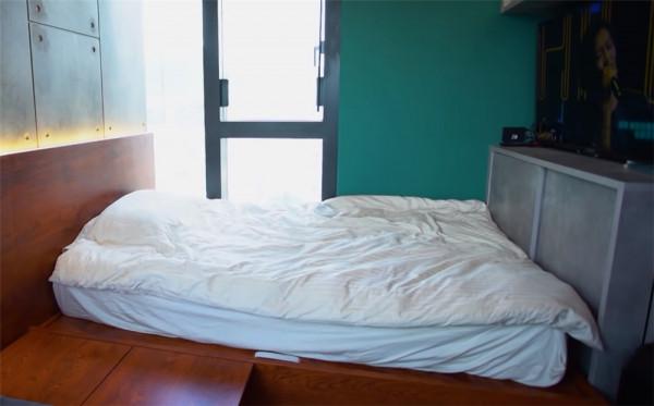 一位香港30歲獨居青年,買下18㎡雙陽臺“奈米樓”,網友:太逼仄 一位香港30歲獨居青年,買下18㎡雙陽臺“奈米樓”,網友:太逼仄