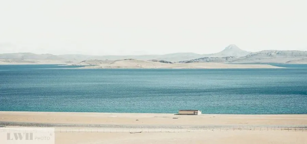 兩個人，一輛車，阿里北線無人區穿越