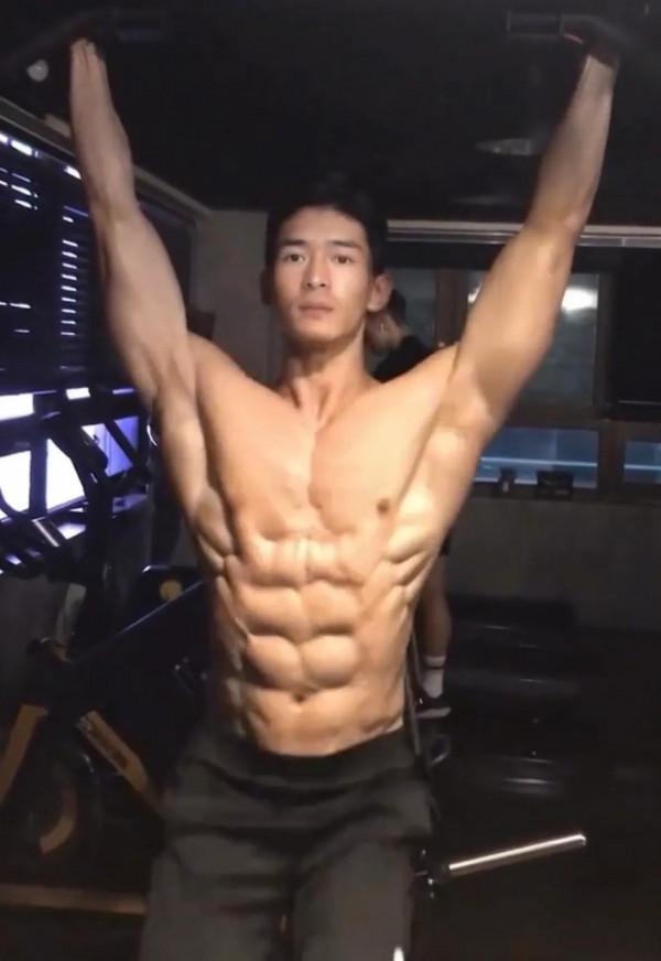 男子嚴重腎損傷!因健身想保持身材,一個月吃了160袋雞胸肉 男子嚴重腎損傷!因健身想保持身材,一個月吃了160袋雞胸肉