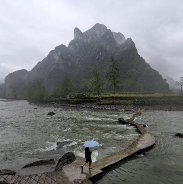 湘西有一條40公里景觀路，還未開發，我自駕後稱其為“最美縣道”