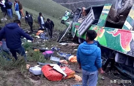 秘魯邊遠山區發生交通事故 巴士墜谷至少20死30傷