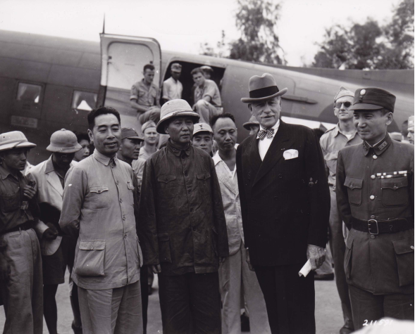 1945年重慶談判,蔣介石讓毛澤東當省長,毛主席如何回應? 1945年重慶談判,蔣介石讓毛澤東當省長,毛主席如何回應?