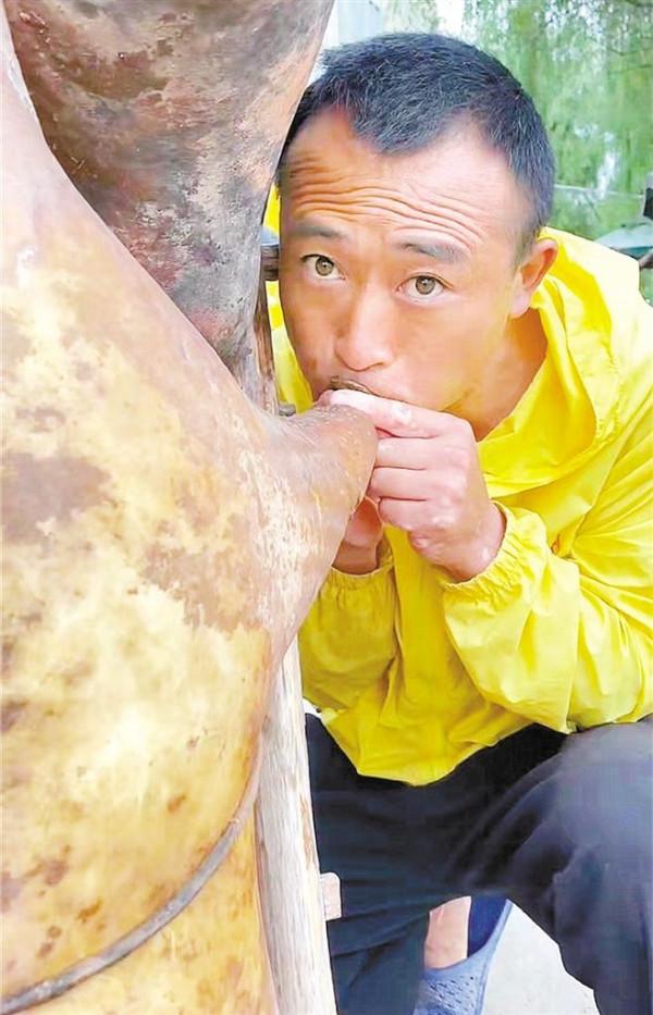 “筏客子”牛強：製作羊皮筏子的手藝面臨斷代危機