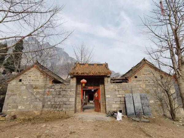 徒步白雲寺渡槽一一絕壁大梯一一上白雲一一白雲寺 徒步白雲寺渡槽一一絕壁大梯一一上白雲一一白雲寺