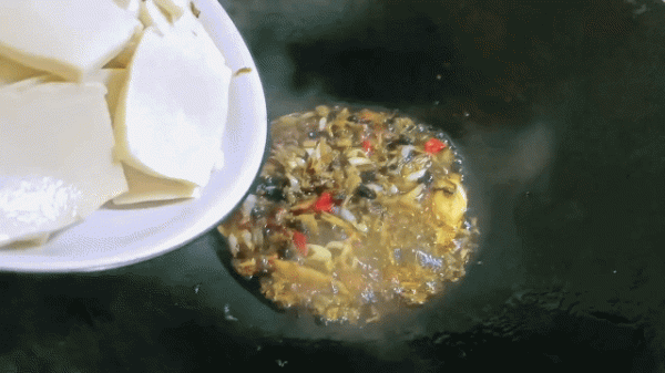 天冷不要光吃火鍋，試試這道下飯菜，成本不超過4塊錢，真香啊