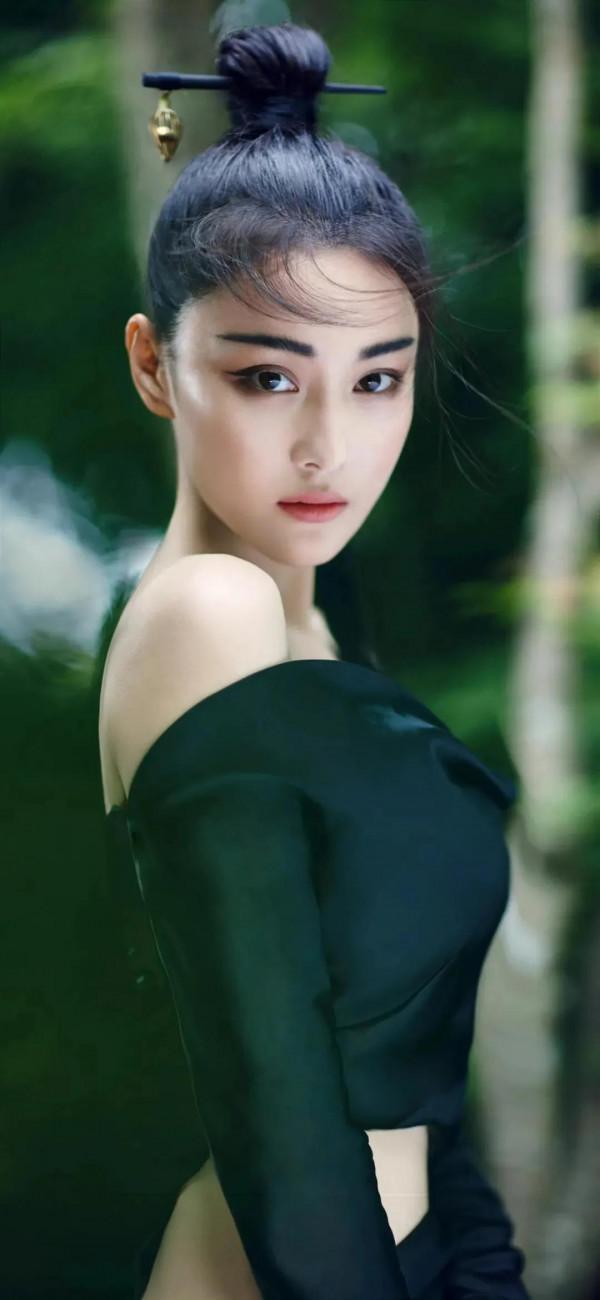 張馨予 桌布 張馨予 桌布