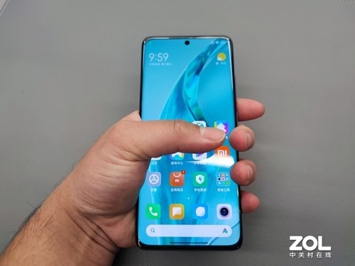 連夜蹲點小米之家，只為拍到小米12上手圖賞