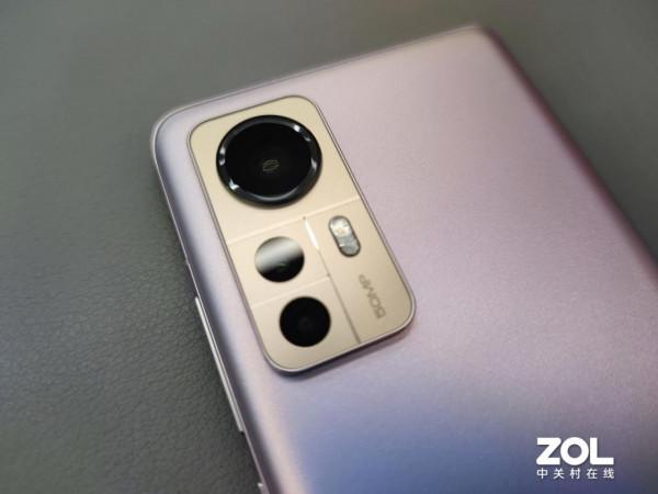 連夜蹲點小米之家，只為拍到小米12上手圖賞