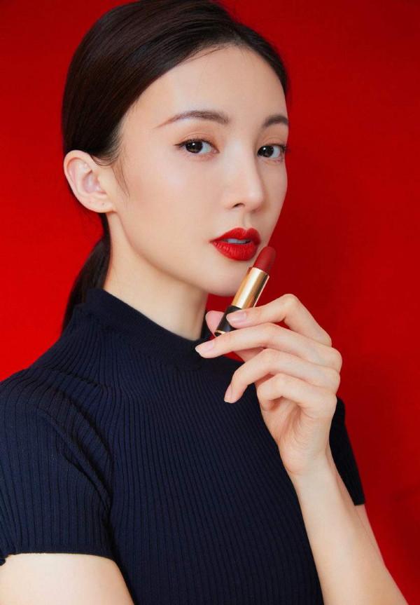 8種減少唇紋美白潤唇的小技巧