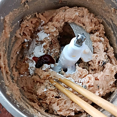 五郞草塘蝨魚釀青椒這樣做也太好吃了，每天下飯都靠它