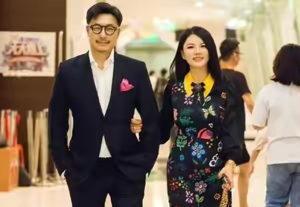 “湖南一姐”李湘的毀滅史，走到今天這個地步又能怪誰呢？