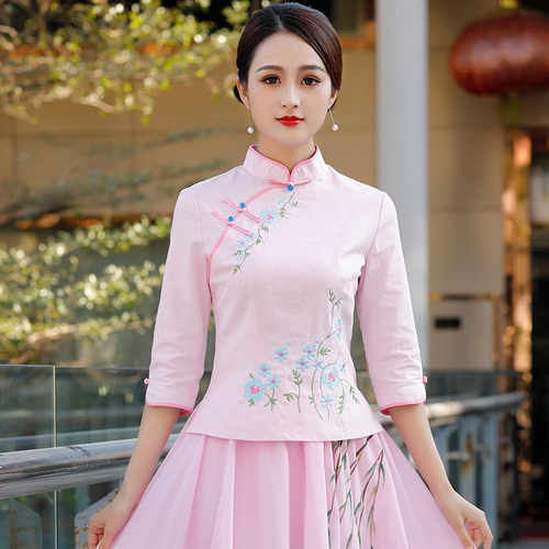 古力娜扎穿唐裝演繹華服之美,高髻美簪,輕歌豔舞,重回唐朝夢 古力娜扎穿唐裝演繹華服之美,高髻美簪,輕歌豔舞,重回唐朝夢