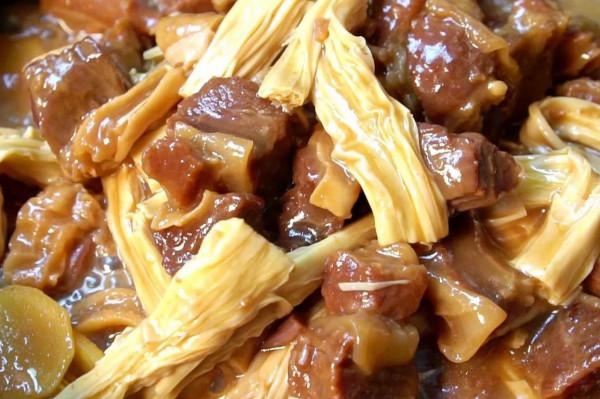 牛腩好吃,在家該怎樣做出酒店飯店的味道,軟爛入味多汁呢? 牛腩好吃,在家該怎樣做出酒店飯店的味道,軟爛入味多汁呢?