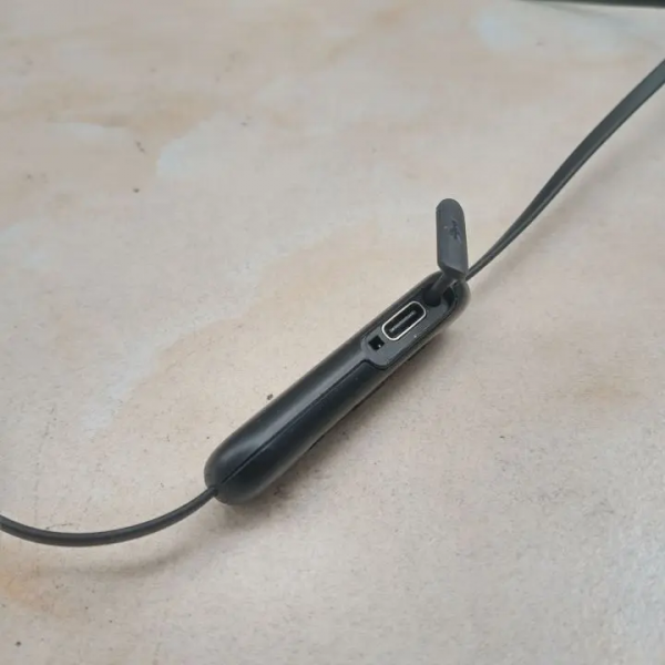 Beats Flex &amp; 索尼WI-C310 &amp; Smartisan DS200 項圈掛脖藍芽耳塞分享