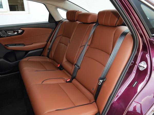 確定不是小雅閣？新款本田凌派近距離實拍，內外大變樣，或10萬起