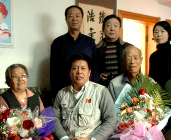 1999年北約轟炸,女記者邵雲環犧牲,丈夫雙眼重傷醒來:淚灑床前 1999年北約轟炸,女記者邵雲環犧牲,丈夫雙眼重傷醒來:淚灑床前