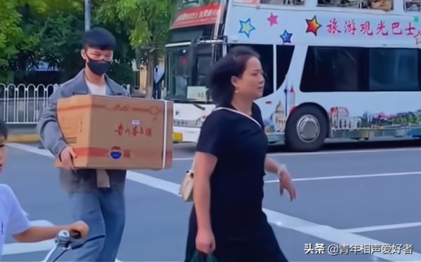 尊師重道的傳承！岳雲鵬妻子中秋節看望郭德綱，德雲社二哥陪同