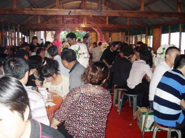 蘇州人的流水席,都在這不起眼的木園堂裡 蘇州人的流水席,都在這不起眼的木園堂裡