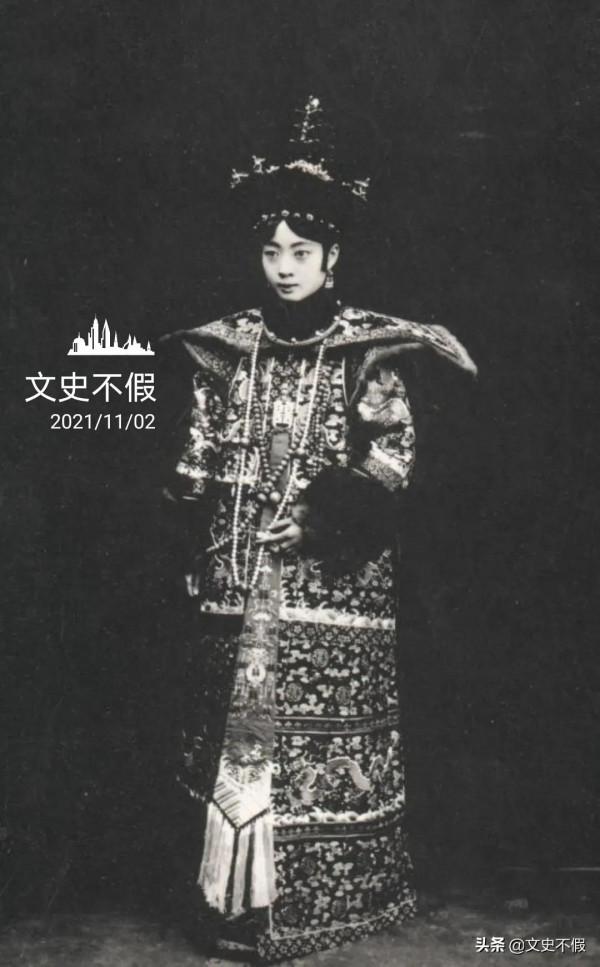 王敏彤虐戀溥儀卻是有緣無分,究竟是最美麗格格還是最悲情格格? 王敏彤虐戀溥儀卻是有緣無分,究竟是最美麗格格還是最悲情格格?