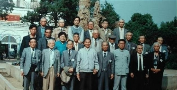 河南老漢收留日本兵47年，等他回國後，是如何對待老人的？