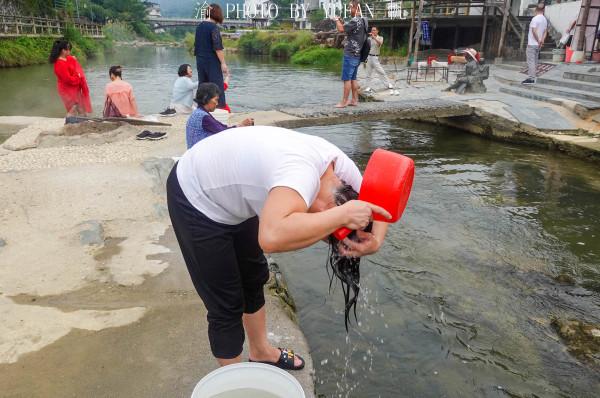 中國最特別的早餐店,溫泉井裡煮米粉,10元一碗你敢吃嗎? 中國最特別的早餐店,溫泉井裡煮米粉,10元一碗你敢吃嗎?
