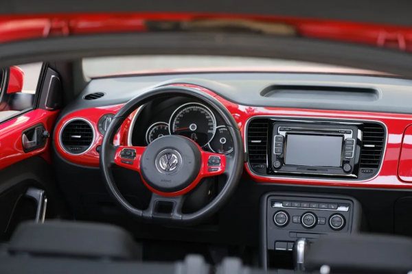 大眾 甲殼蟲:動力入門配置到頂,實惠又有品 大眾 甲殼蟲:動力入門配置到頂,實惠又有品