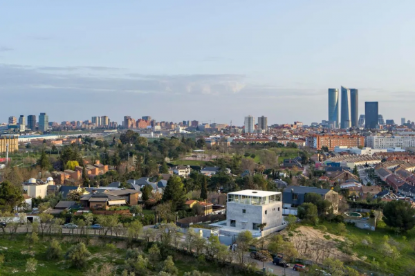 巴埃薩新作：“圓廳”之家，360度觀景臺