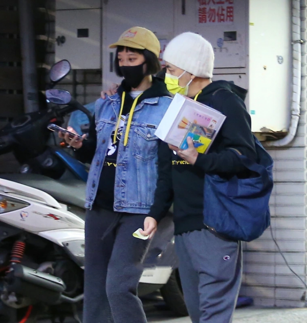 2022年12位女星將生產，樸信惠帶孕出嫁，70後顏丹晨未公佈孩子爸