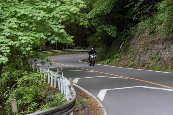 試駕凱旋大青蛙摩托車，真香現場