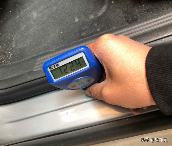 市面僅存兩位數，5萬塊買這輛沃爾沃C30值嗎？賣家：加個好友