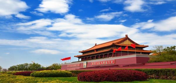 兩位癌症患者，1個在醫院傾盡所有，1個到處遊山玩水，誰做得對？