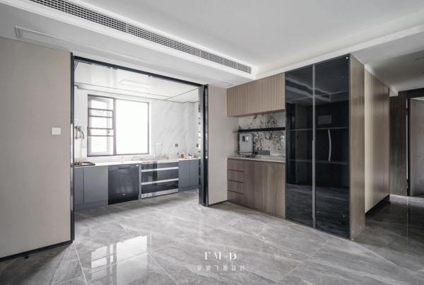 一梯兩戶半包20多萬，140㎡大橫廳打通陽臺，有200㎡大平層既視感