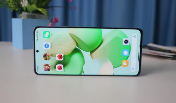 買旗艦機沒必要摳搜，目前這三部手機最值得考慮，用三五年不過時