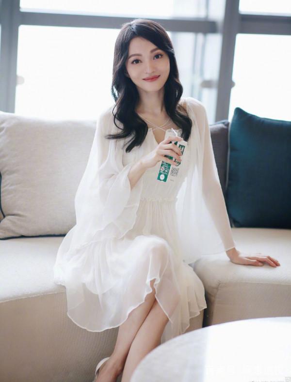 8位因愛國定居內地的臺灣藝人：方芳兒女也想來，周華健成北京人