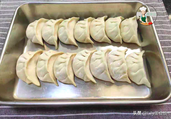 冬天吃餃子，用它做餃子餡，比韭菜白菜鮮，現在吃正當季，真香呀