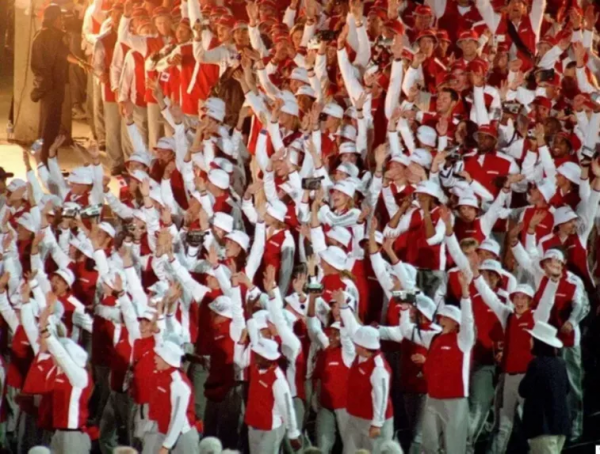 從一件羊毛衫開始，加拿大奧運服裝的華麗演變