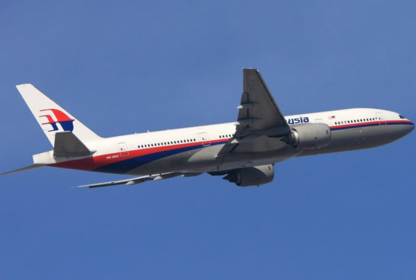 12月3日,中美兩軍高層或將舉行會晤;英國確認馬航MH370殘骸位置 12月3日,中美兩軍高層或將舉行會晤;英國確認馬航MH370殘骸位置