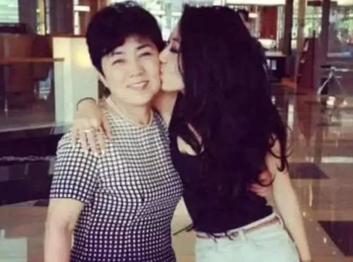 兒女身在娛樂圈，父母欠債、賴賬、感情複雜，這十幾位明星不容易