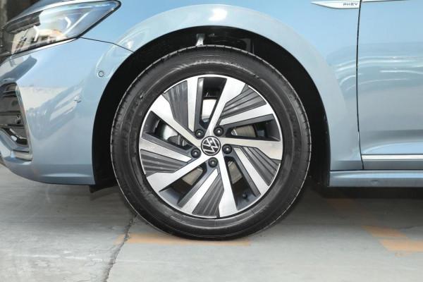 純電續航63公里，起步22.99萬元還掛綠牌，帕薩特PHEV怎麼樣？