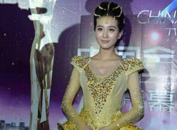 “京圈女神”劉詩詩的美人情史