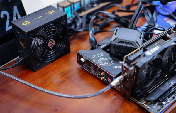 淺談12代i7-12700K超頻:提升明顯,溫控尚可,但小核表現詭異 淺談12代i7-12700K超頻:提升明顯,溫控尚可,但小核表現詭異