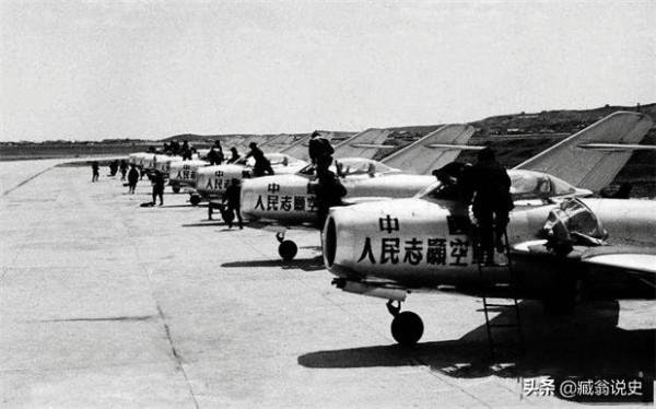 斯大林出於對毛澤東的高度信任，為抗美援朝提供了4個重要保障