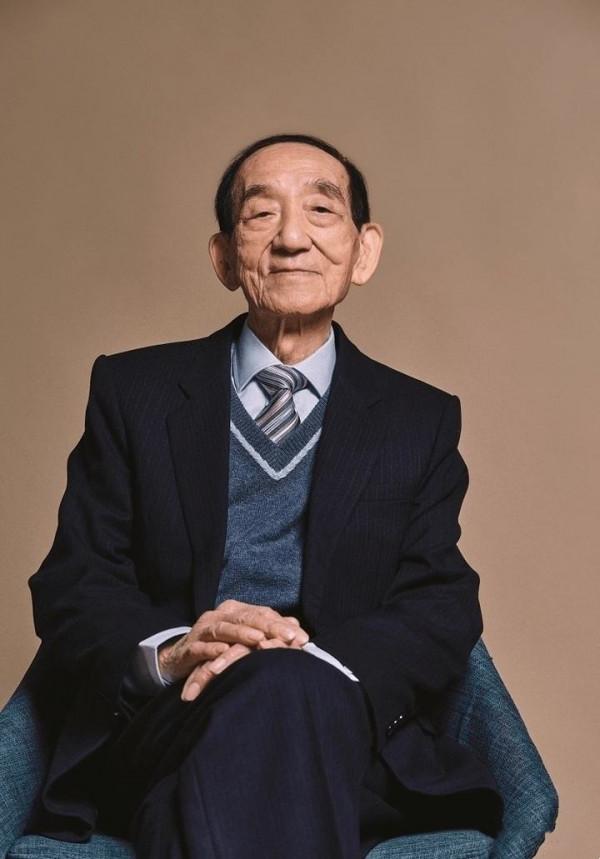 2021年離世的8位豪門大佬，每一位的人生經歷都堪稱傳奇