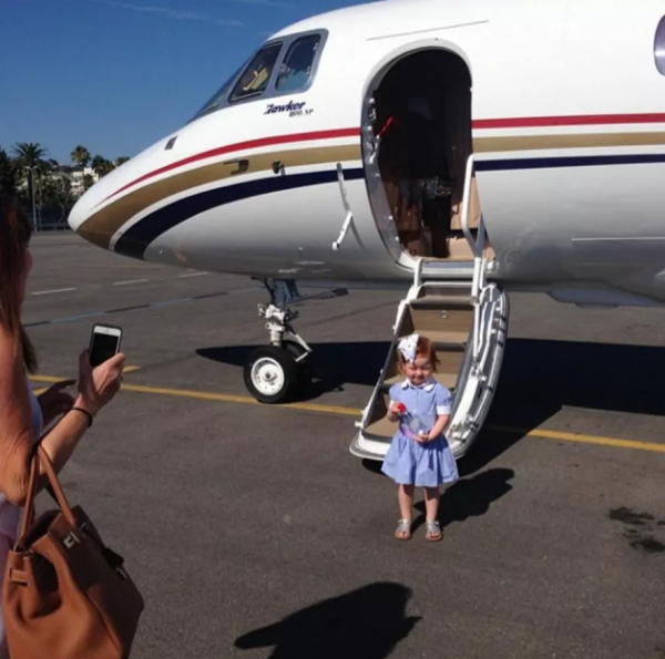 澳洲10歲女童開公司當老闆營業額破百萬！網友：先看看她爹媽吧