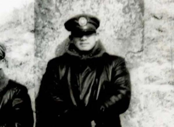 得知張靈甫被擊斃,蔣介石走到上將面前,打他一耳光:給我出去 得知張靈甫被擊斃,蔣介石走到上將面前,打他一耳光:給我出去