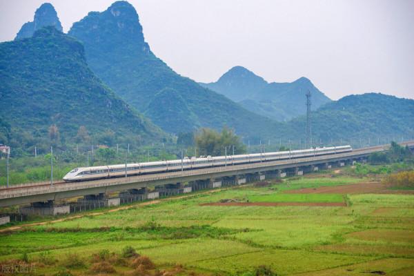 咱們中國有多繁榮你知道嗎?作為中國人,我們感到自豪,驕傲 咱們中國有多繁榮你知道嗎?作為中國人,我們感到自豪,驕傲