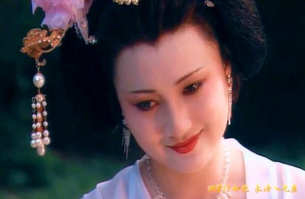 別的演員只是扮古裝漂亮,她們簡直就是從古代走來 別的演員只是扮古裝漂亮,她們簡直就是從古代走來