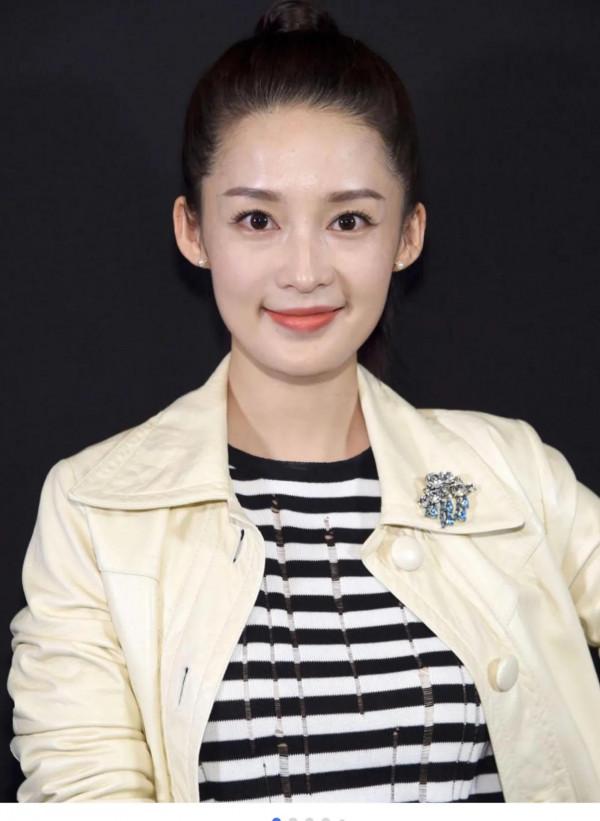 女明星懟臉無美顏心美得生動真實，這組照片真的讓人看到了